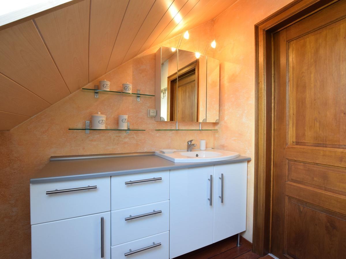 Cozy Holiday Home In Noville With Private Terrace Luzery Екстер'єр фото